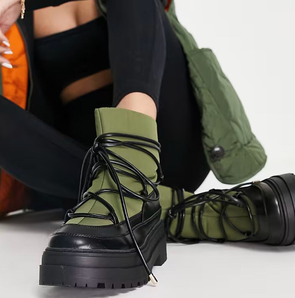NEW ASOS DESIGN Albie Chunky Lug Sole Boots 39 8 Platform Lace-Up Cold Weather